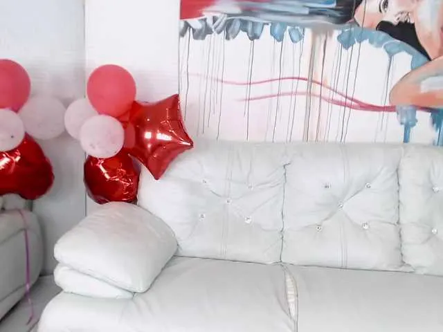 Live sex webcam photo for shyboobz #272486825