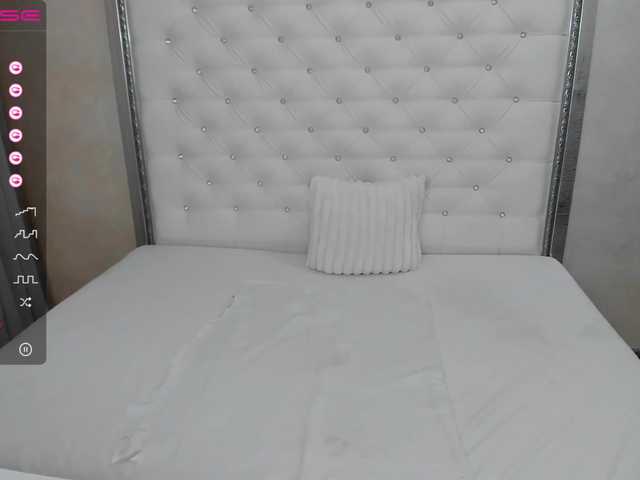 Live sex webcam photo for shycinderela #273658754