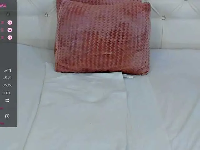 Live sex webcam photo for shycinderela #277191302