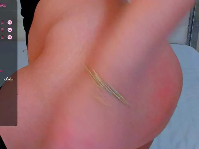 Live sex webcam photo for shycinderela #277539185