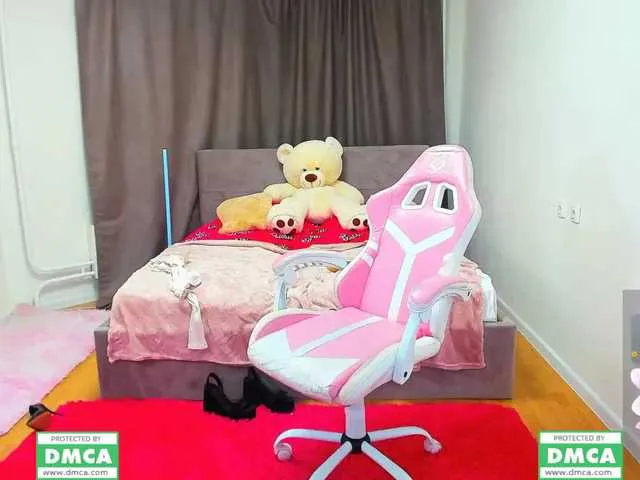 Live sex webcam photo for shymysky #291023799