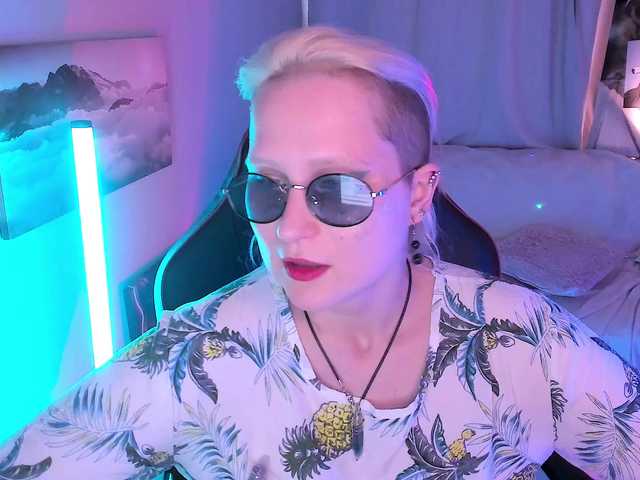 Live sex webcam photo for shyshunty #277984661