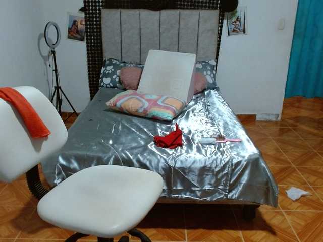 Live sex webcam photo for siara-will #291978443