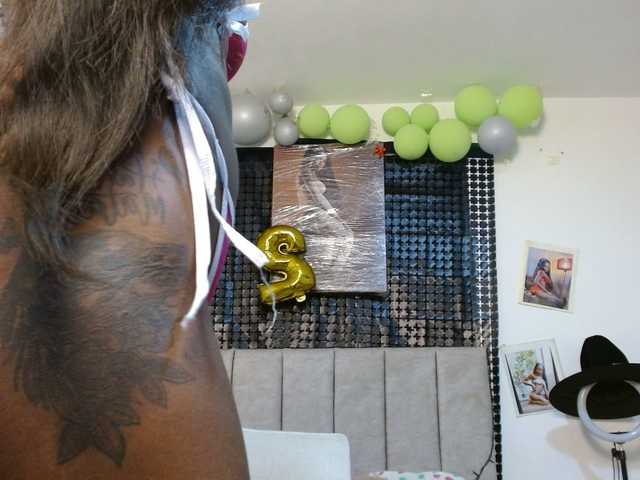 Live sex webcam photo for siara-will #292118227