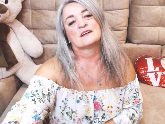 Live sex webcam photo for siberianberry #276143568