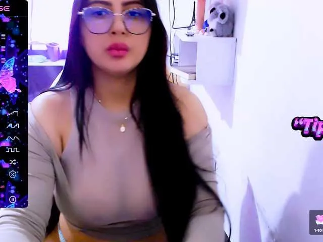 Live sex webcam photo for sidgy592 #290897224