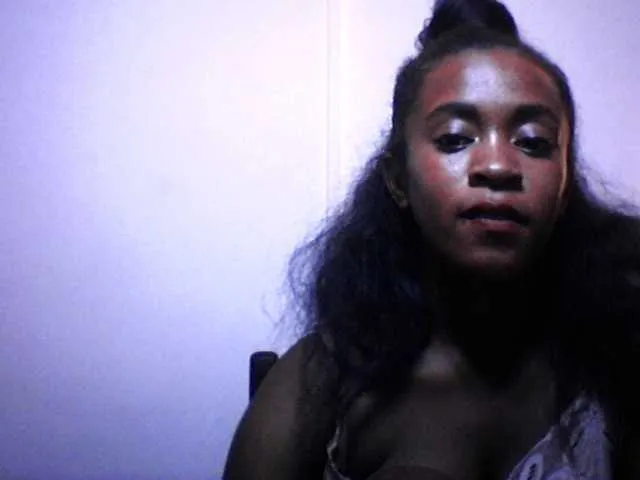 Live sex webcam photo for silviaLaBombe #290496134