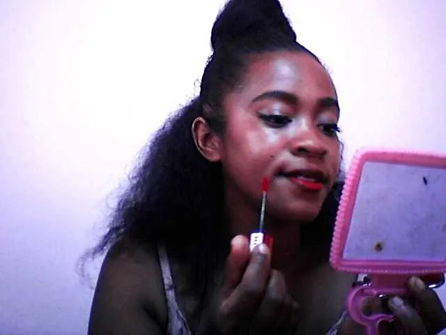 Live sex webcam photo for silviaLaBombe #290499441