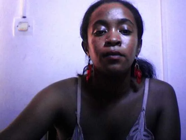 Live sex webcam photo for silviaLaBombe #290514836