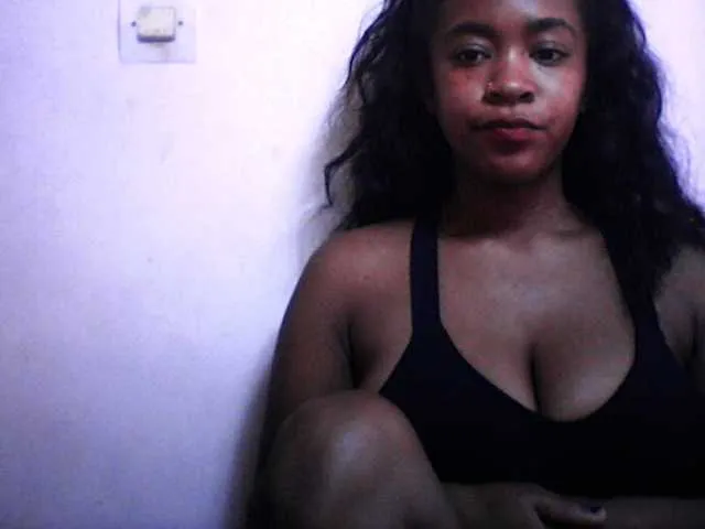Live sex webcam photo for silviaLaBombe #290540114