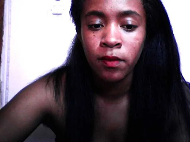 Live sex webcam photo for silviaLaBombe #290574461