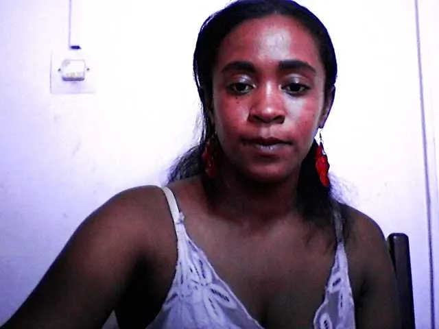 Live sex webcam photo for silviaLaBombe #290600537