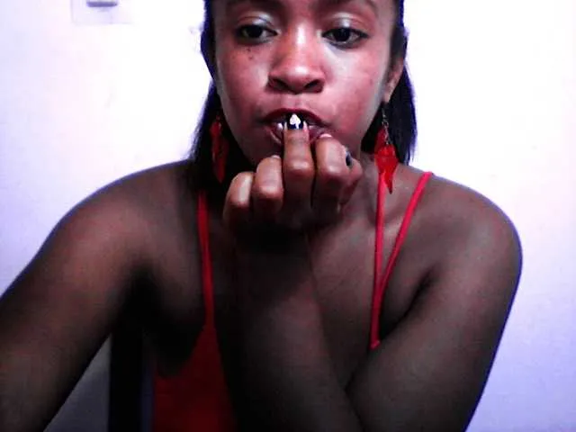 Live sex webcam photo for silviaLaBombe #290619412