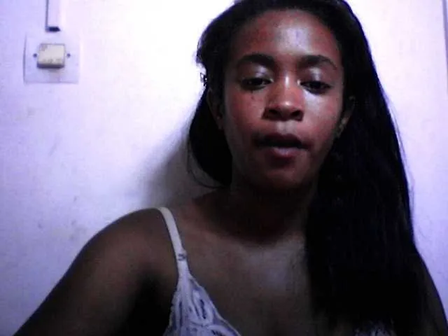Live sex webcam photo for silviaLaBombe #290661317