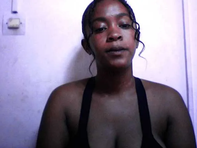Live sex webcam photo for silviaLaBombe #290742316