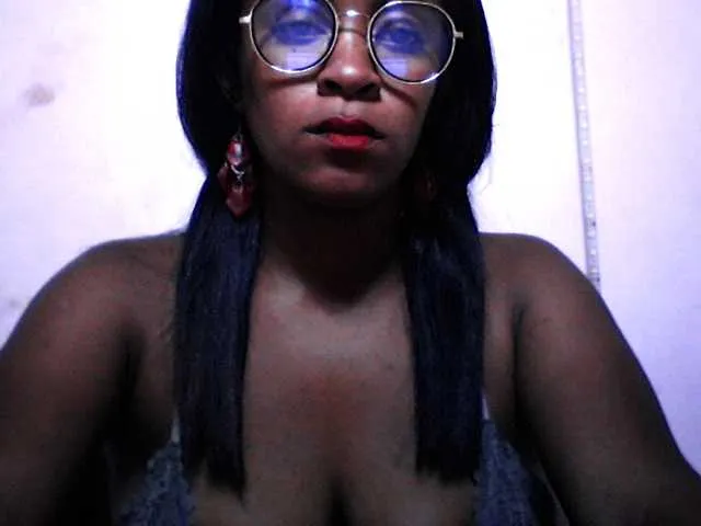 Live sex webcam photo for silviaLaBombe #290807459