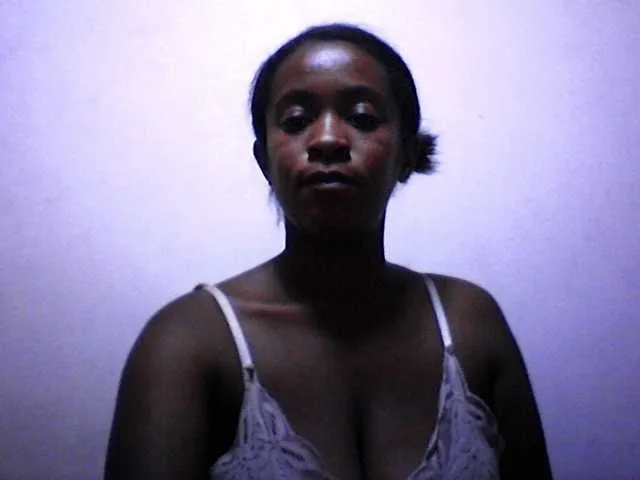 Live sex webcam photo for silviaLaBombe #290841411
