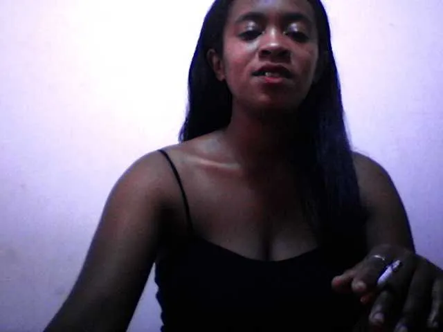 Live sex webcam photo for silviaLaBombe #290844965