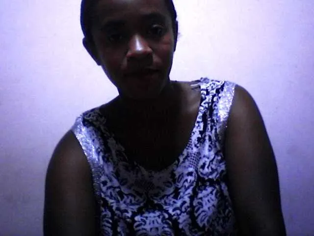 Live sex webcam photo for silviaLaBombe #290910178