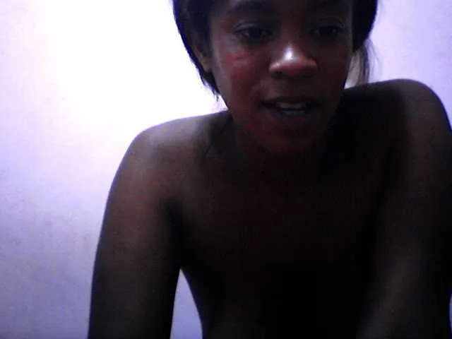 Live sex webcam photo for silviaLaBombe #290936741