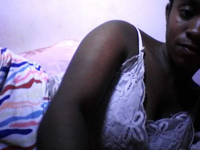 Live sex webcam photo for silviaLaBombe #291015932