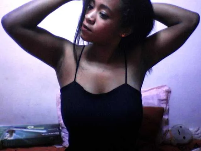 Live sex webcam photo for silviaLaBombe #291026530