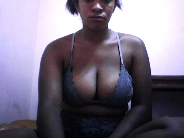 Live sex webcam photo for silviaLaBombe #291104584
