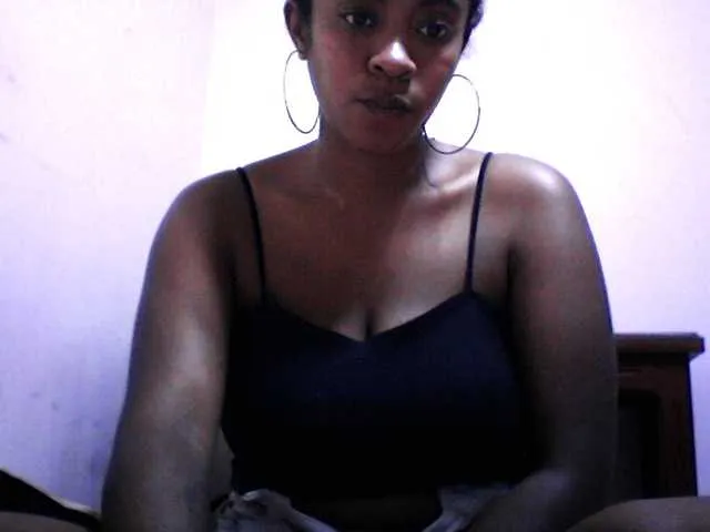 Live sex webcam photo for silviaLaBombe #291199962