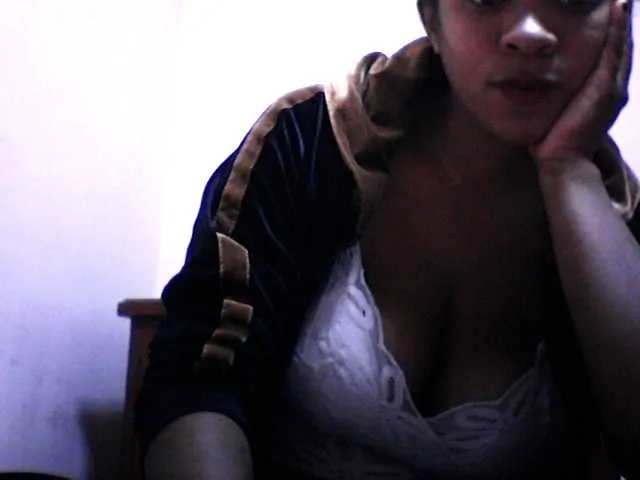Live sex webcam photo for silviaLaBombe #291254778