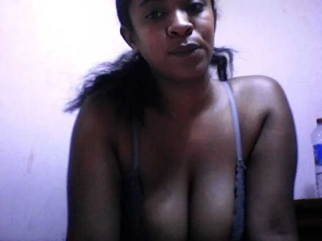 Live sex webcam photo for silviaLaBombe #291273483
