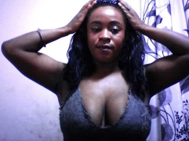 Live sex webcam photo for silviaLaBombe #293283704