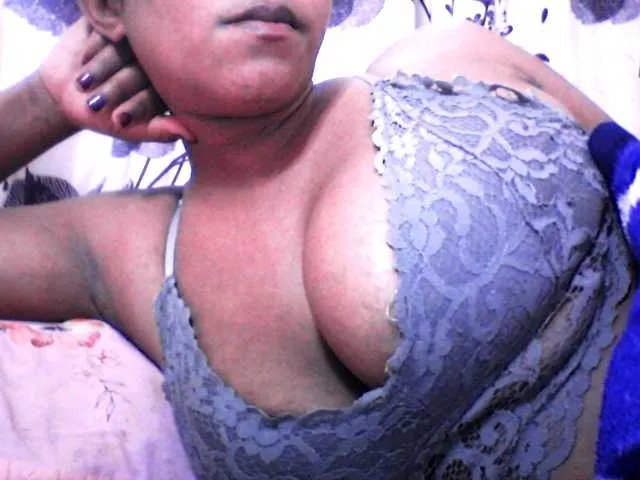 Live sex webcam photo for silviaLaBombe #293789868