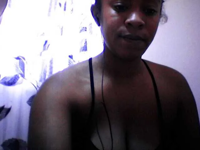 Live sex webcam photo for silviaLaBombe #293861425