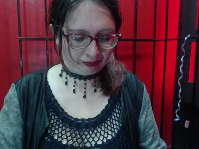 Live sex webcam photo for sinfulpassion #272329420