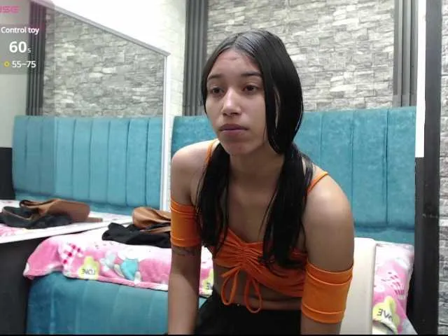Live sex webcam photo for skinny-brenda #290340262