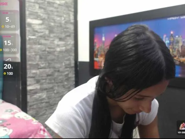 Live sex webcam photo for skinny-brenda #290474463