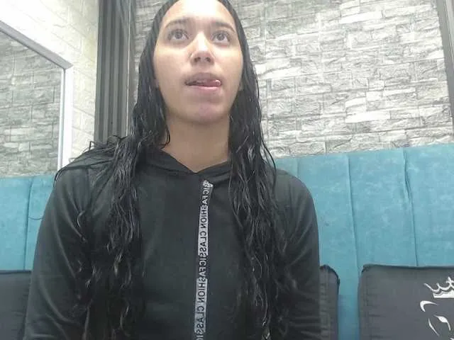 Live sex webcam photo for skinny-brenda #291212543