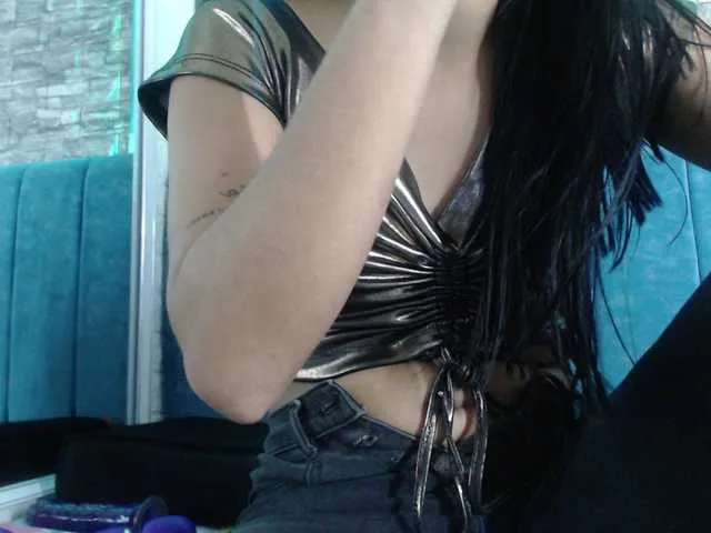 Live sex webcam photo for skinny-brenda #291460522