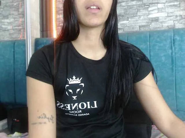 Live sex webcam photo for skinny-brenda #291474684