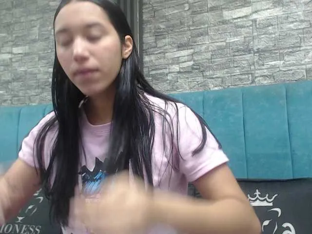 Live sex webcam photo for skinny-brenda #291506429