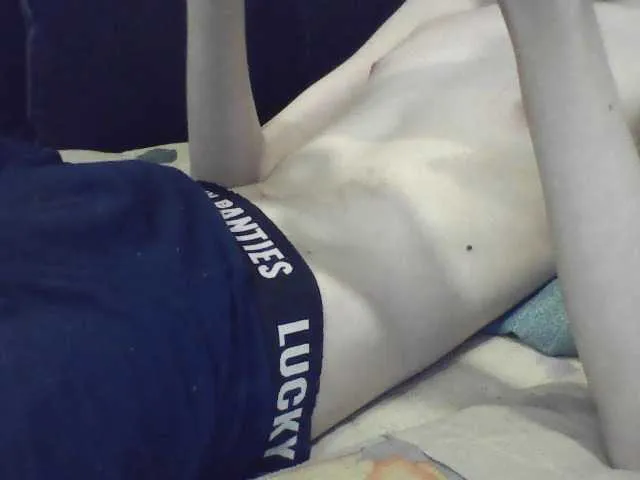 Live sex webcam photo for skinnycuteboy #293840146