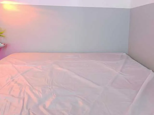 Live sex webcam photo for skinnyprinces #291607531