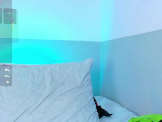 Live sex webcam photo for skinnyprinces #292065695