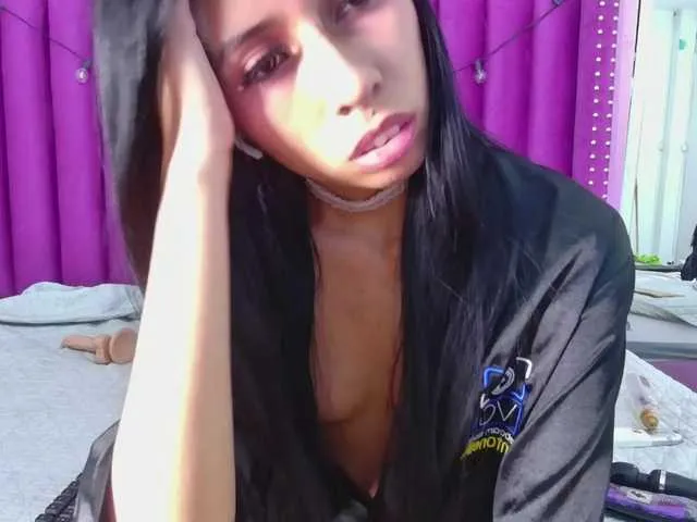 Live sex webcam photo for skinnyprinces #293545498