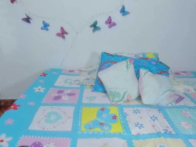 Live sex webcam photo for skinnyslutgirl #291197186