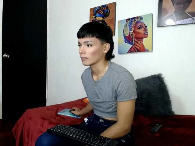 Live sex webcam photo for sky-laini #273492690