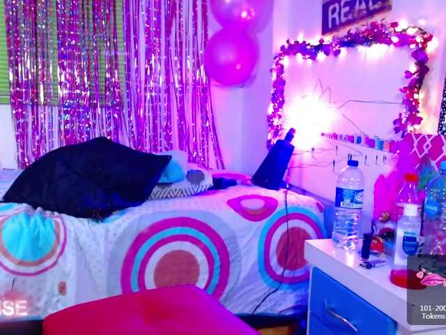 Live sex webcam photo for skyllersweet #273079681