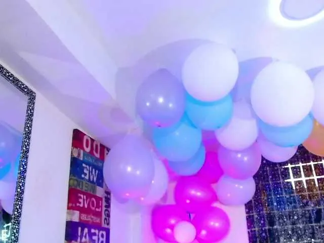 Live sex webcam photo for skyllersweet #273732422