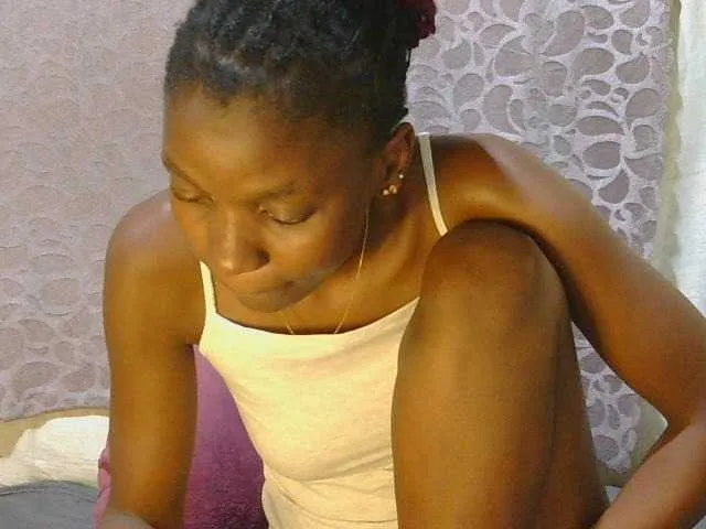 Live sex webcam photo for slim-girl01 #291543528