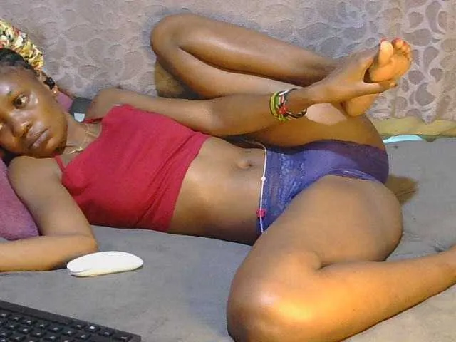 Live sex webcam photo for slim-girl01 #292068527